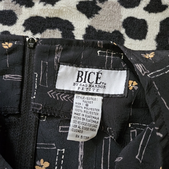 Bicé by Sag Harbor Petite Womens Vest Shirt Black Abstract Design Yellow Flowers - Picture 4 of 6